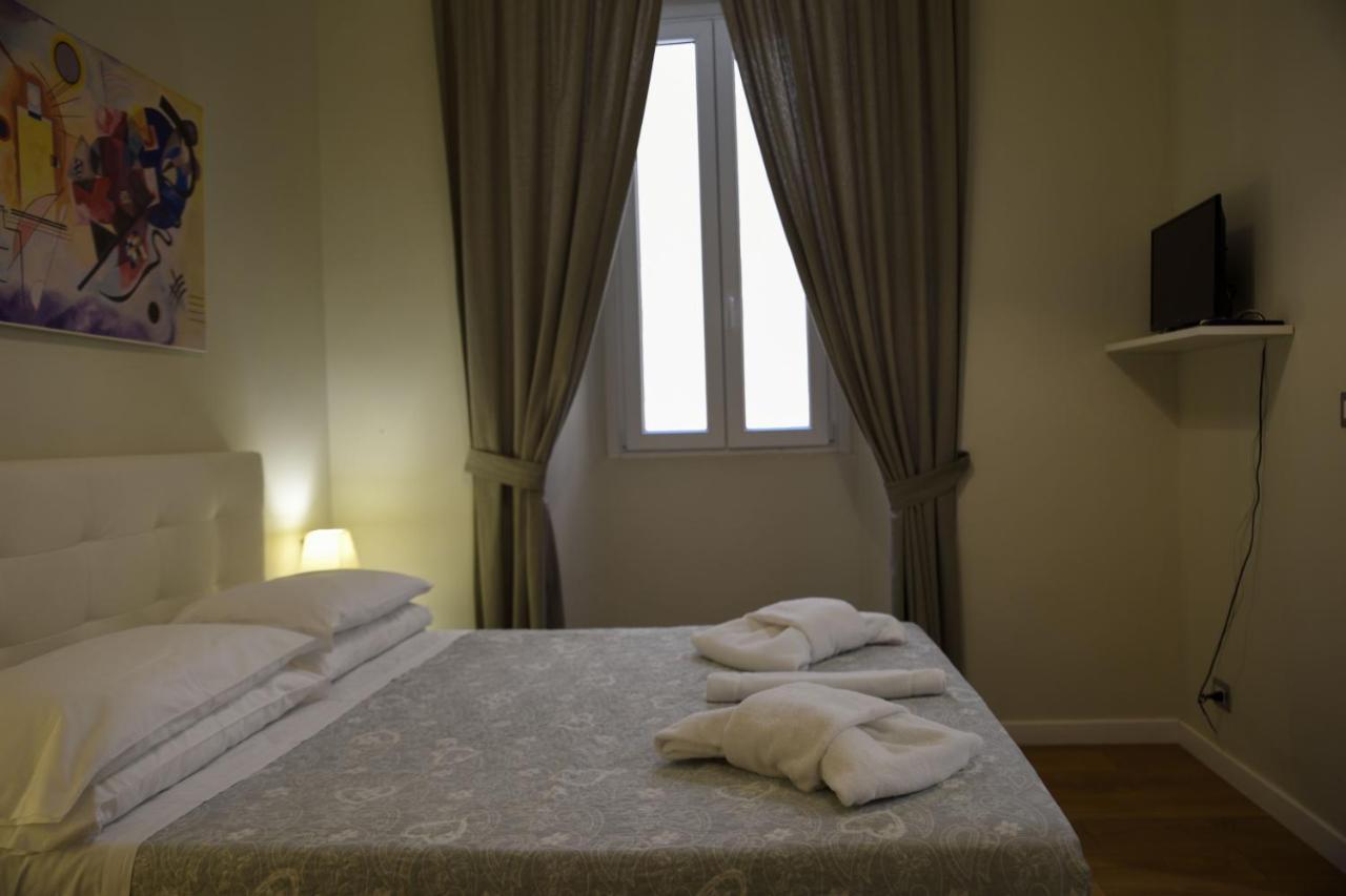 The Castle Inside Rome — Photos 1
